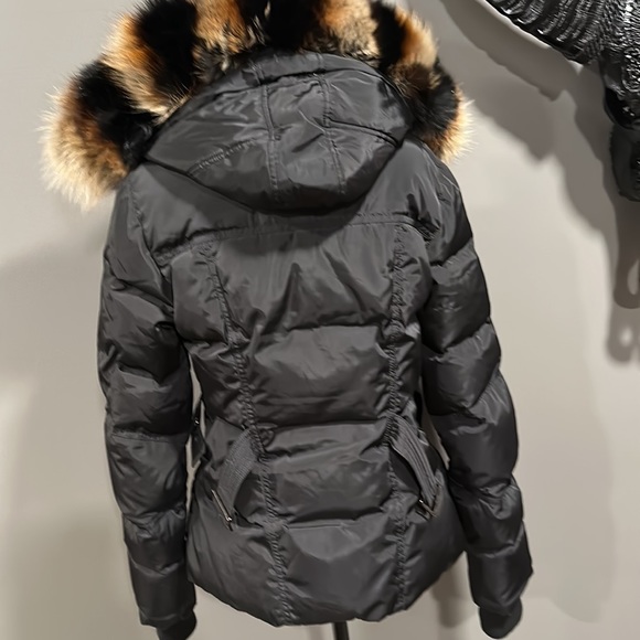 Flash geo down coat with fur hood - Picture 2 of 4